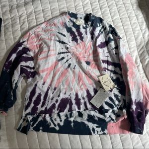 Electric yoga tie dye pull over
